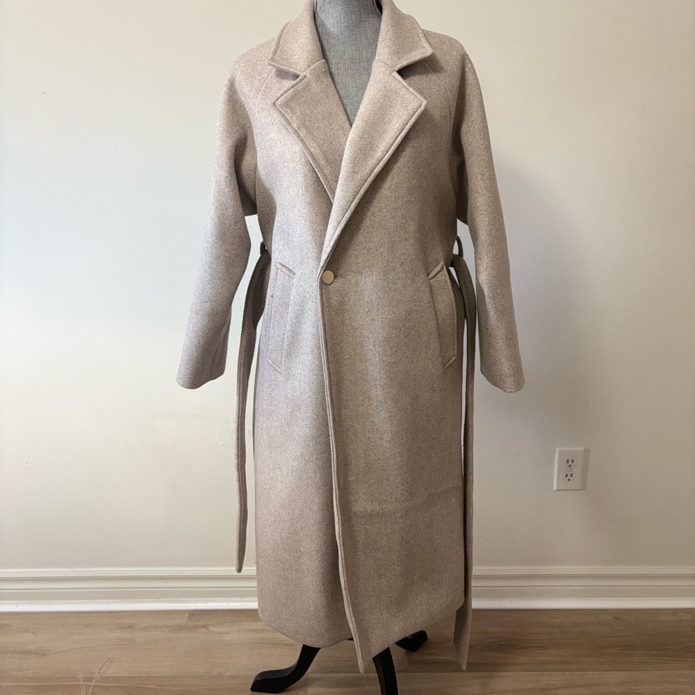 Elegant Beige Belted Wrap Coat - Picture 4 of 9